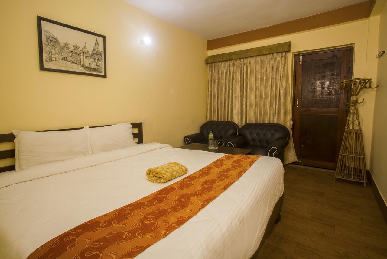 Langtang View Nagarkot Bed And Breakfast Exterior foto