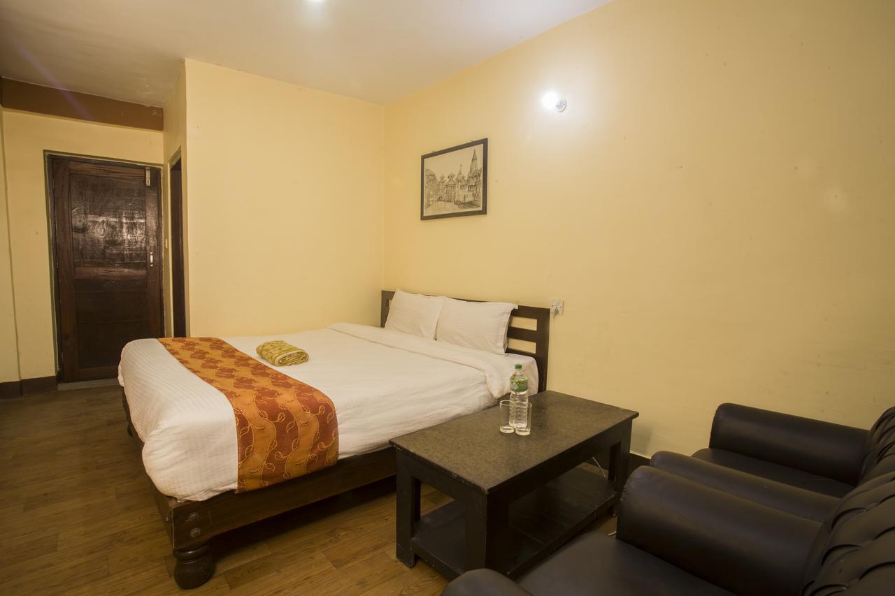 Langtang View Nagarkot Bed And Breakfast Exterior foto