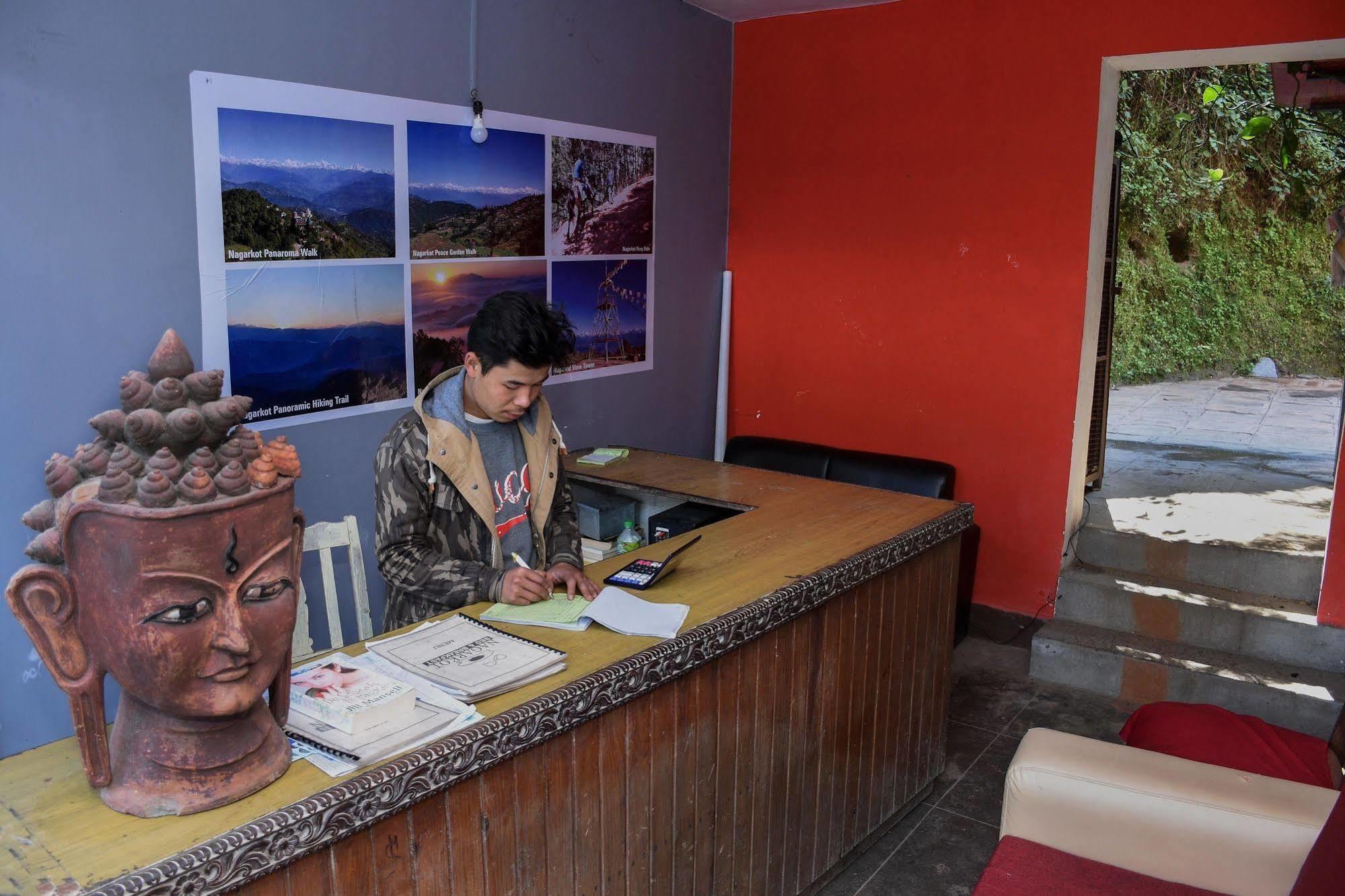 Langtang View Nagarkot Bed And Breakfast Exterior foto