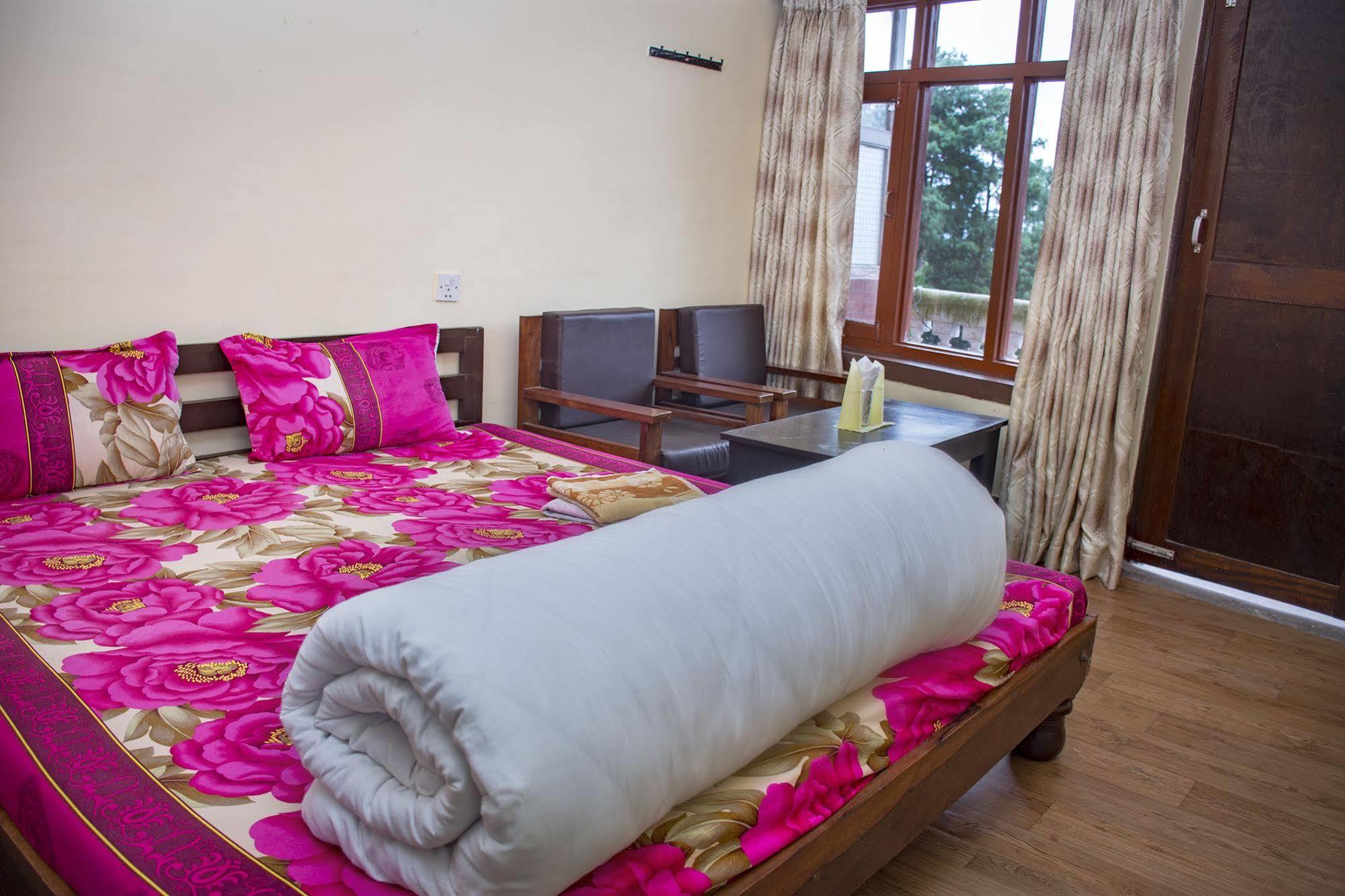 Langtang View Nagarkot Bed And Breakfast Exterior foto