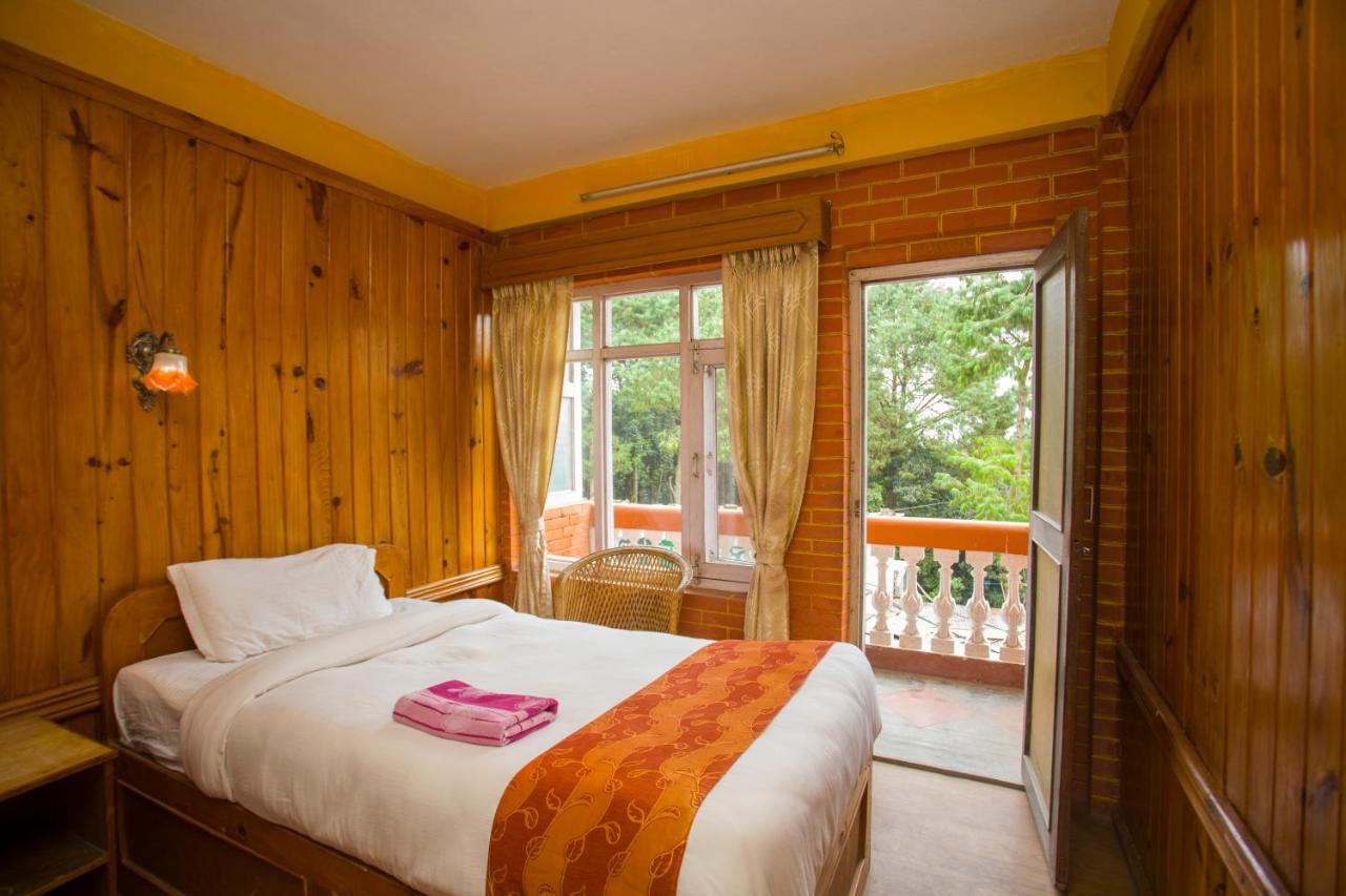 Langtang View Nagarkot Bed And Breakfast Exterior foto