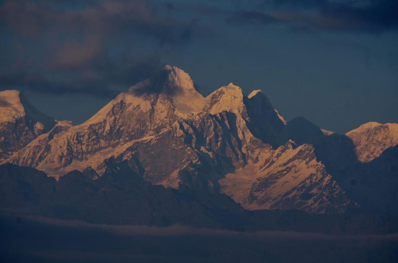 Langtang View Nagarkot Bed And Breakfast Exterior foto